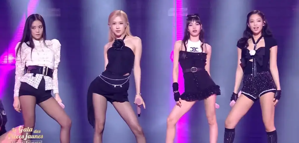 Découvrez la performance de BLACKPINK au Gala des Pièces Jaunes à Paris