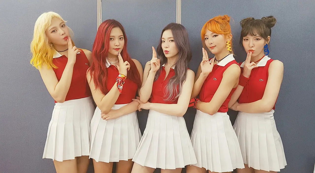 Red Velvet's 'Russian Roulette' MV to Reach 100M Views