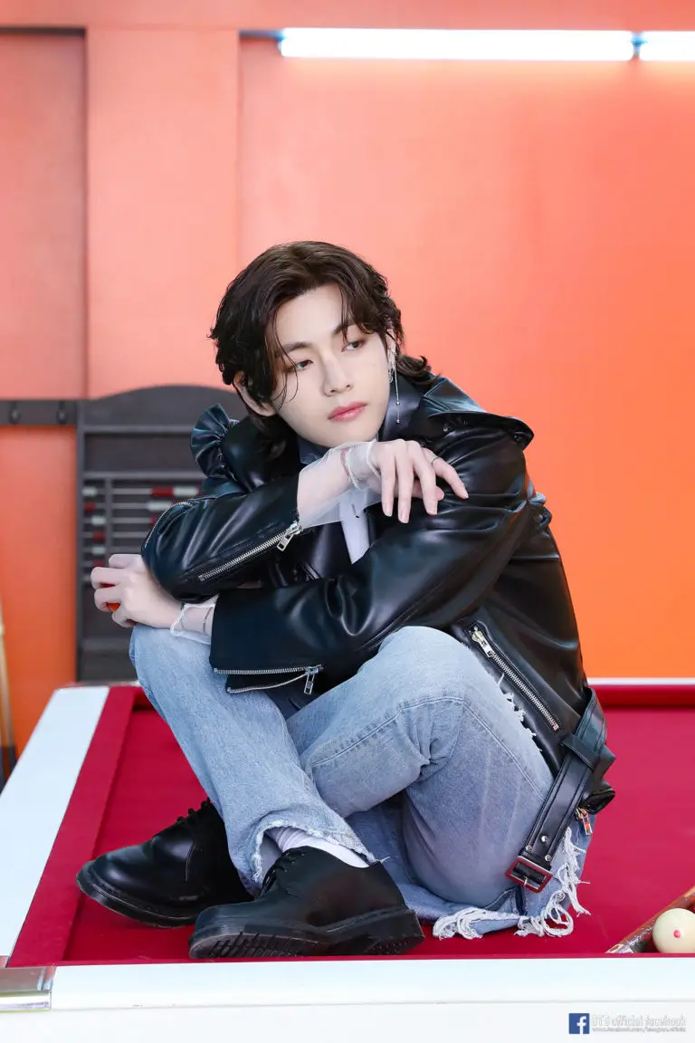 BTS dévoile près de 30 photos dans les coulisses de son photoshoot pour