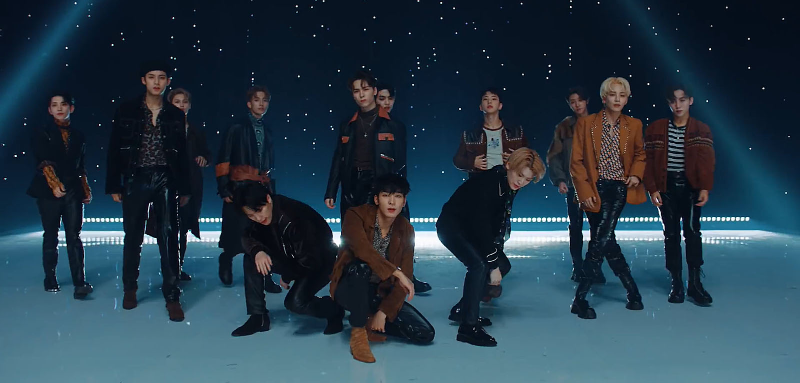 Виз ю песня. Seventeen Rock with you. Joshua Rock with you Seventeen. Севентин рок ВИФ Ю. Чон Вону Seventeen - Rock with you.