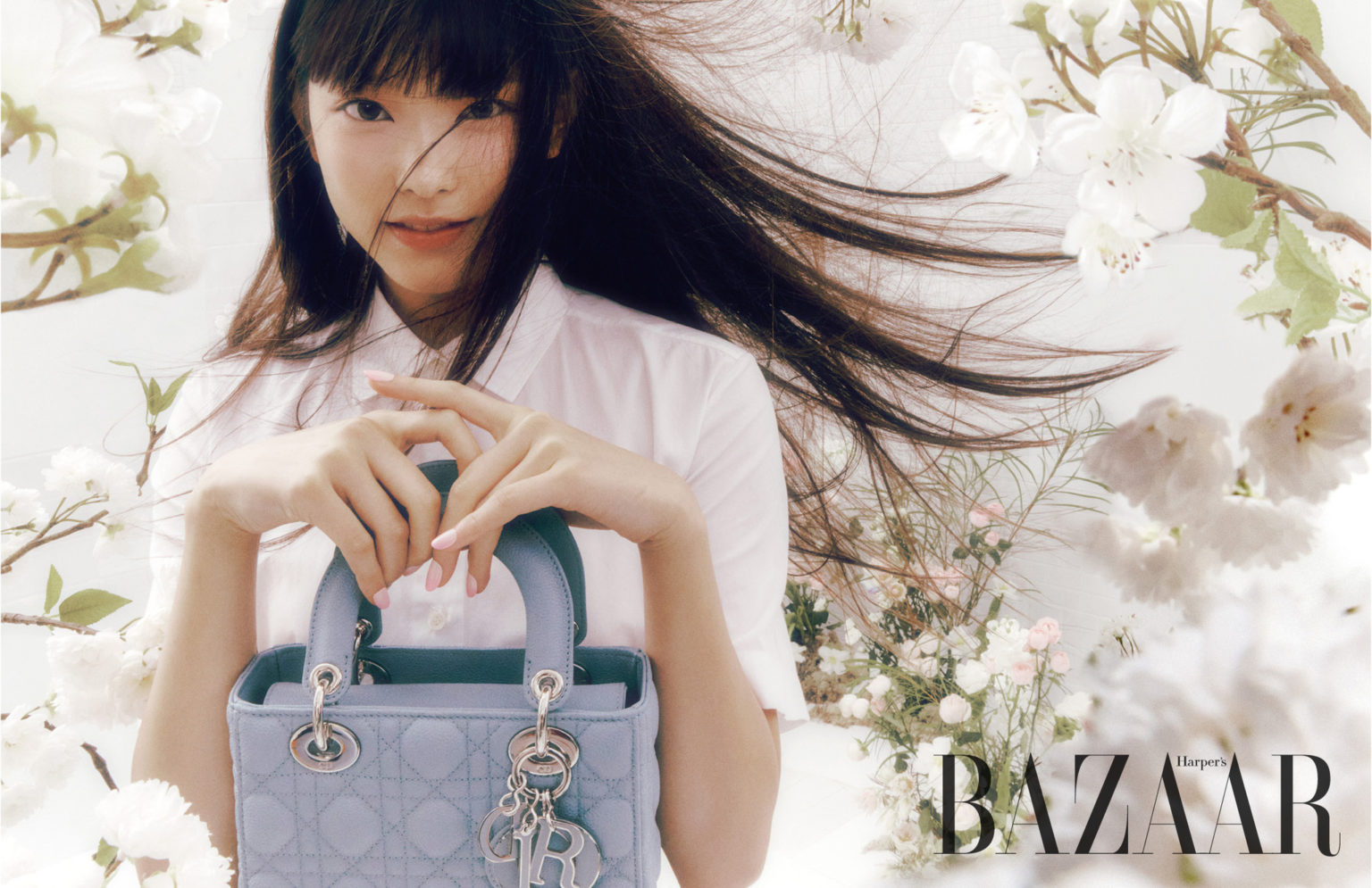 NewJeans pose pour DIOR avec Harper’s BAZAAR Korea KGEN
