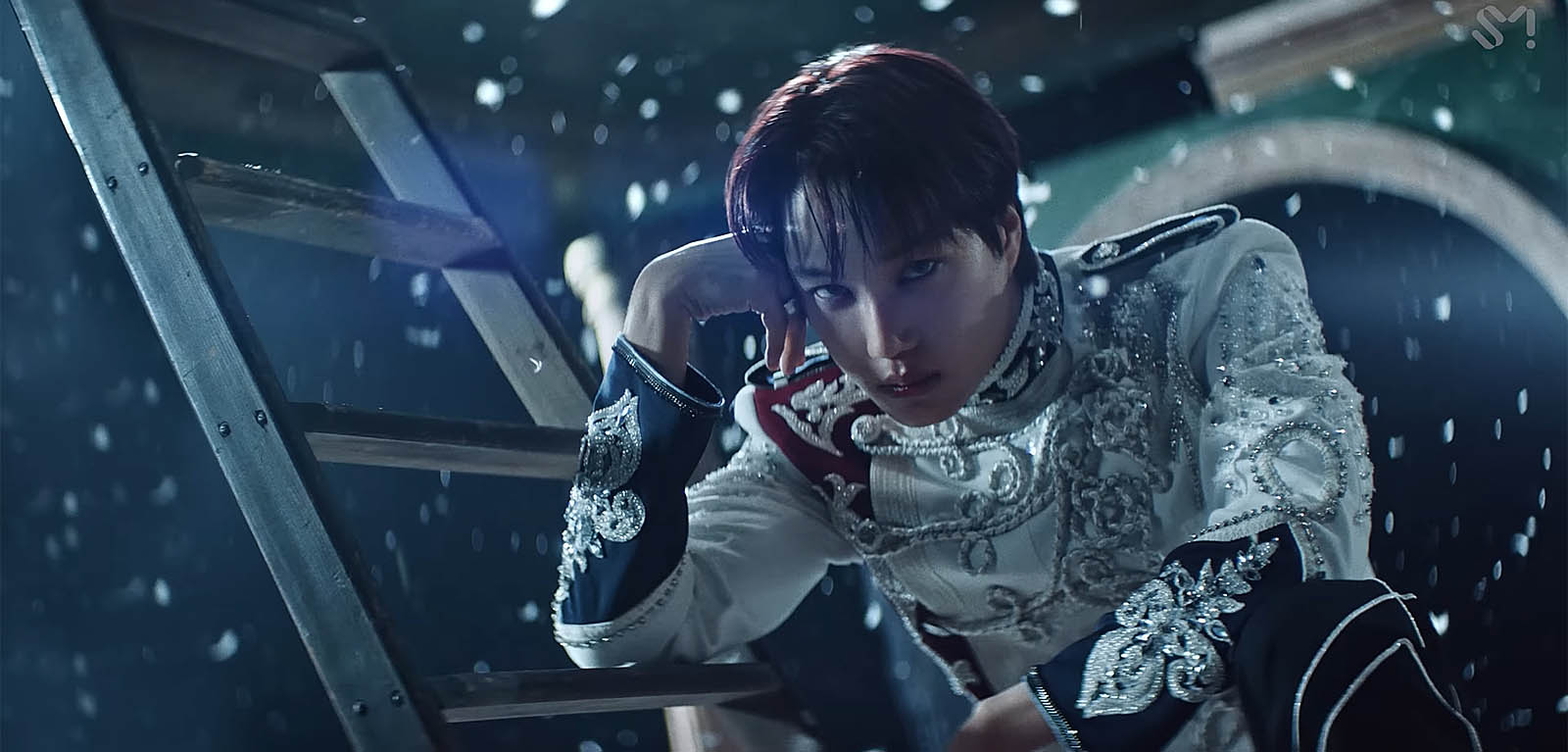 EXO fait son comeback avec le MV de « Crown »